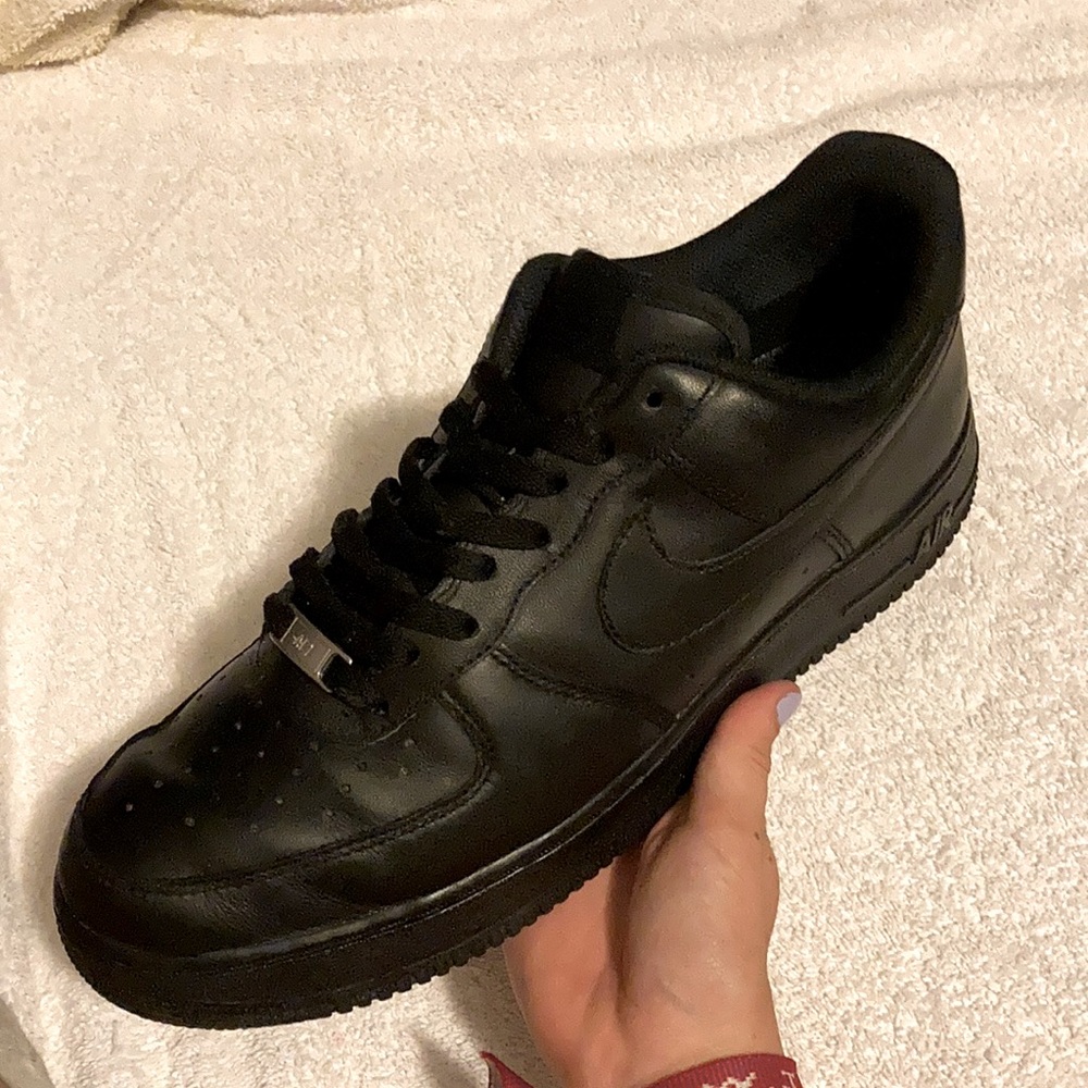 Black men’s Air Force 1 (waterproofed)
